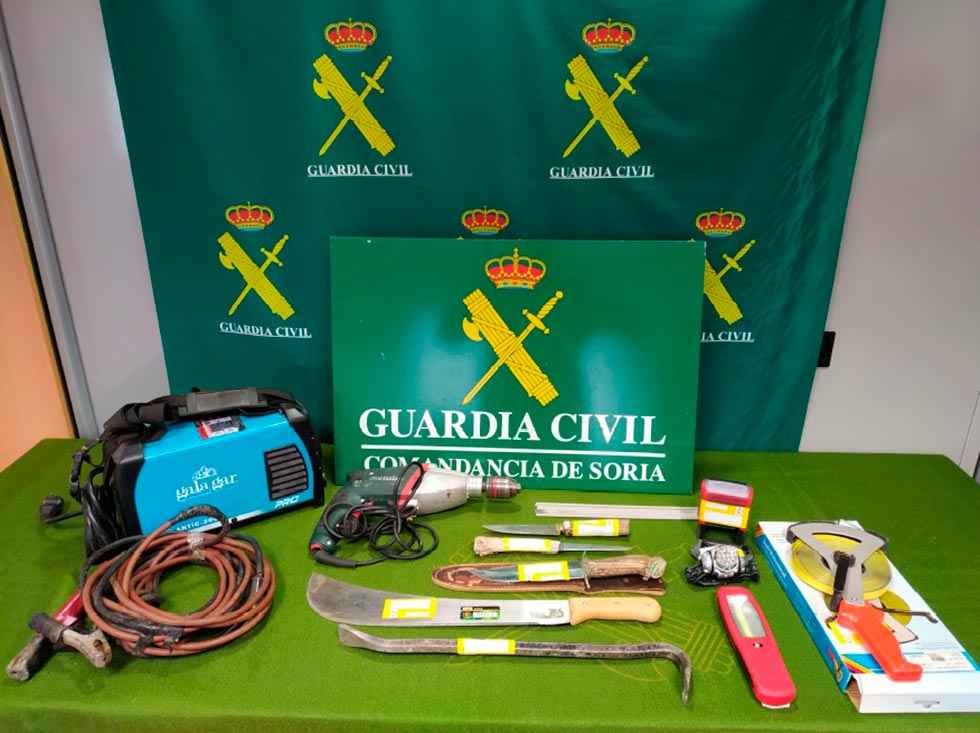Detenidas seis personas por robar en naves y empresas Detenidas seis personas por robar en naves y empresas