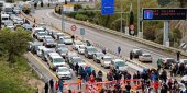 Los transportistas denuncian el bloqueo de la frontera con Francia