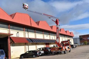 Los bomberos ya cuentan con vehículo para trabajar en altura