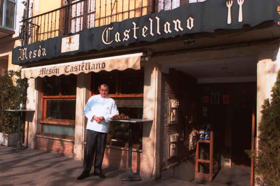 "El Mesón Castellano" cumple medio siglo de servicio "El Mesón Castellano" cumple medio siglo de servicio