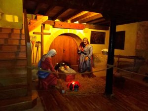 Fuentecantos coloca su Belén en la iglesia de San Miguel