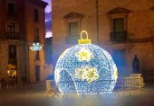 Almazán enciende por primera vez sus luces navideñas 