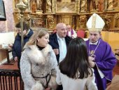 El Obispo bendice la rehabilitada iglesia de Carabantes