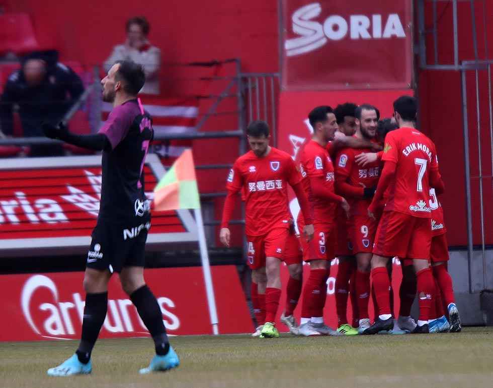 El Numancia toma impulso frente al Sporting El Numancia toma impulso frente al Sporting