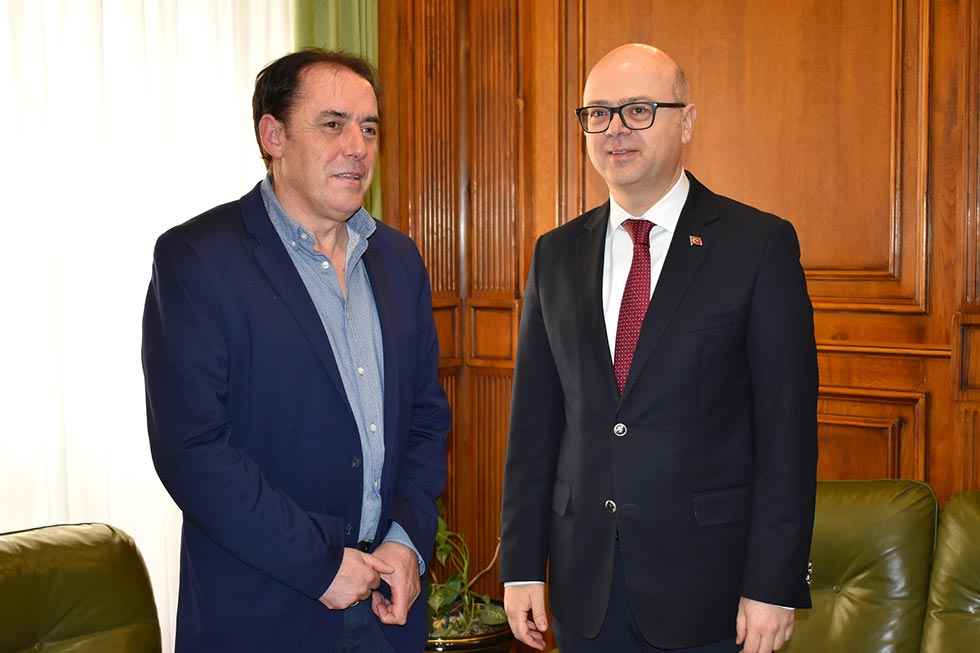 La Diputación estrecha lazos culturales con Turquia La Diputación estrecha lazos culturales con Turquia