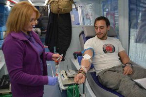 Sesenta y dos personas donan su sangre