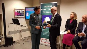 Medalla al Mérito Policial para la capitán María Teresa Miras