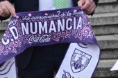 Un saque de honor especial en el Numancia-Racing