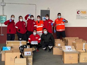 Las peñas sanjuaneras también aportan material al hospital