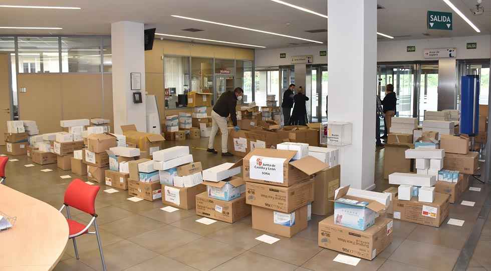 La Junta distribuye 115.000 unidades de protección individual La Junta distribuye 115.000 unidades de protección individual