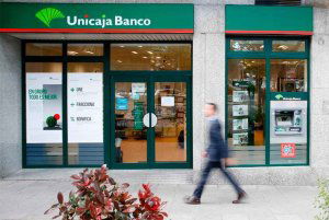Unicaja Banco apoya a los comercios en sus TPV Unicaja Banco apoya a los comercios en sus TPV