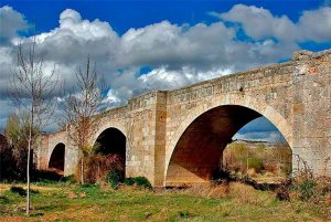 Cortado el tráfico en el puente de Langa de Duero