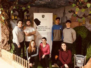 Dos alumnas de Escolapios obtienen el bachillerato americano Dos alumnas de Escolapios obtienen el bachillerato americano