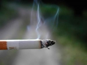 El confinamiento reduce los fumadores