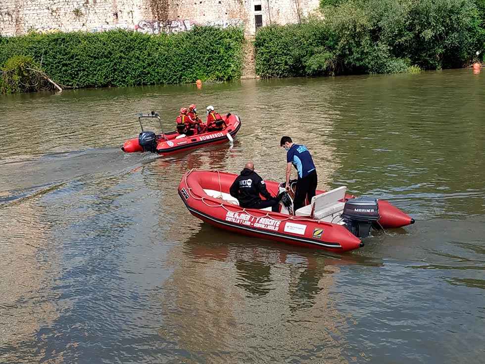 Rescatado el cadáver del joven que se lanzó al río Pisuerga Rescatado el cadáver del joven que se lanzó al río Pisuerga