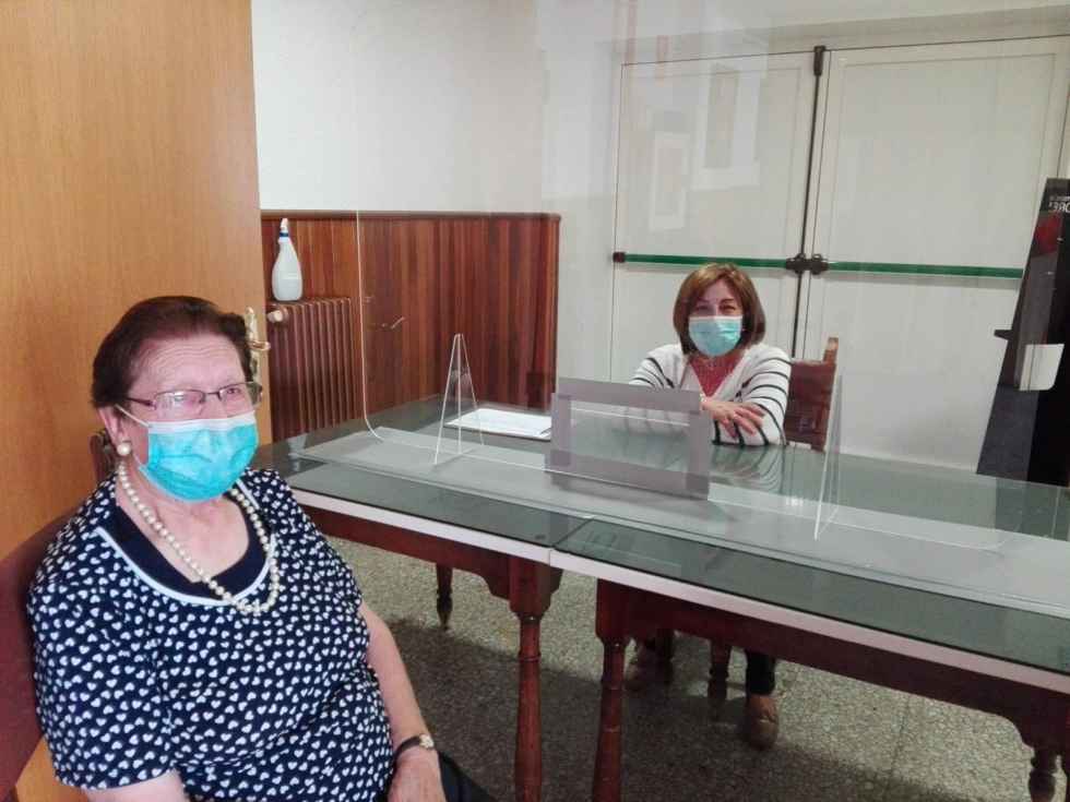 Visitas de familiares a usuarios de residencia de Los Milagros Visitas de familiares a usuarios de residencia de Los Milagros
