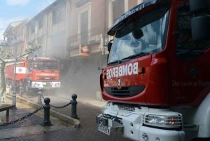 Una sentencia requiere bomberos funcionarios en Diputación 