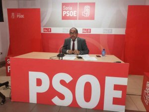 El PSOE ve más sombras que luces en primer año de Serrano