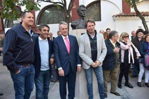 Acto de vandalismo en estatua de Palomar