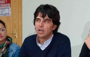 El Coordinador de IU se reúne con militantes de Soria El Coordinador de IU se reúne con militantes de Soria