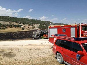 Calcinada una cosechadora en incendio en Caltojar