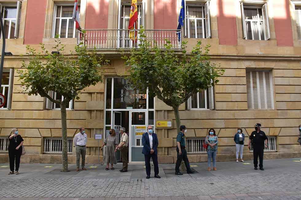 Mínuto de silencio por la víctima 1.061 de violencia de género