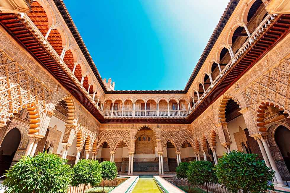 El turismo de proximidad llena el verano El turismo de proximidad llena el verano