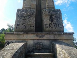 El monumento al Sagrado Corazón de Jesús, abandonado