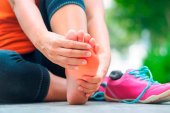 Los podólogos piden no descuidar la salud de los pies