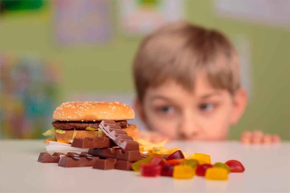 El 23 por ciento de niños de familias humildes sufren obesidad El 23 por ciento de niños de familias humildes sufren obesidad