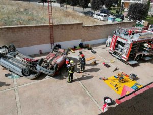Los bomberos se forman en rescate de accidentes