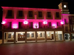 Almazán se ilumina de rosa contra el cáncer