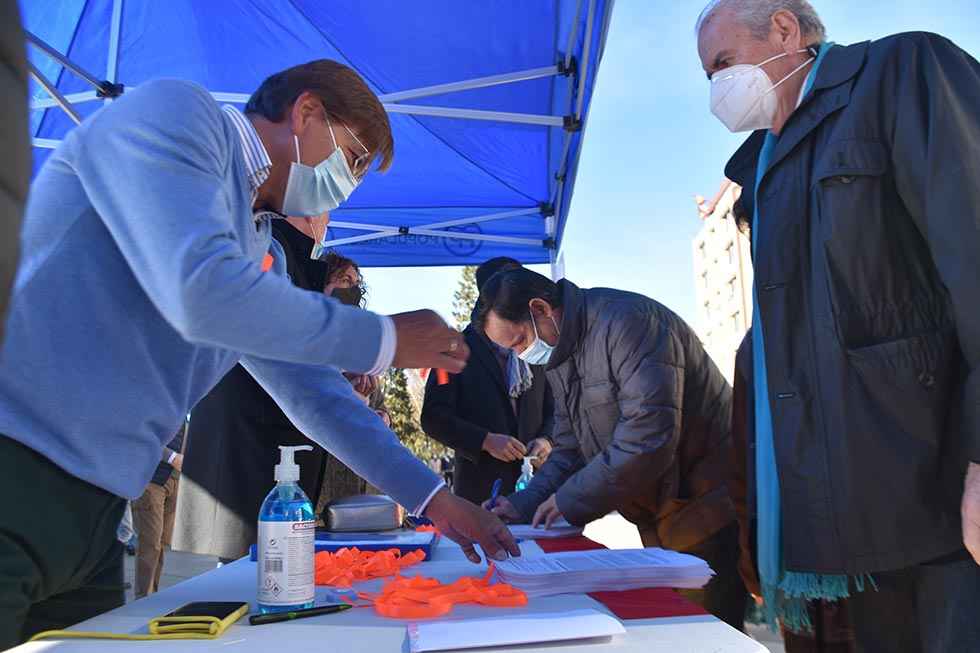 Las primeras quinientas firmas contra la ley Celaá