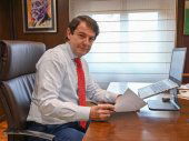 Mañueco pide a Sánchez ayudas para la hostelería Mañueco pide a Sánchez ayudas para la hostelería