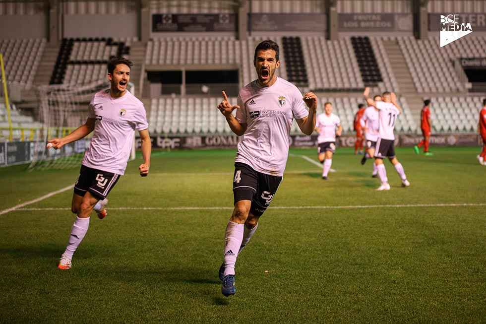 El Burgos deja helado al Numancia en el minuto 90