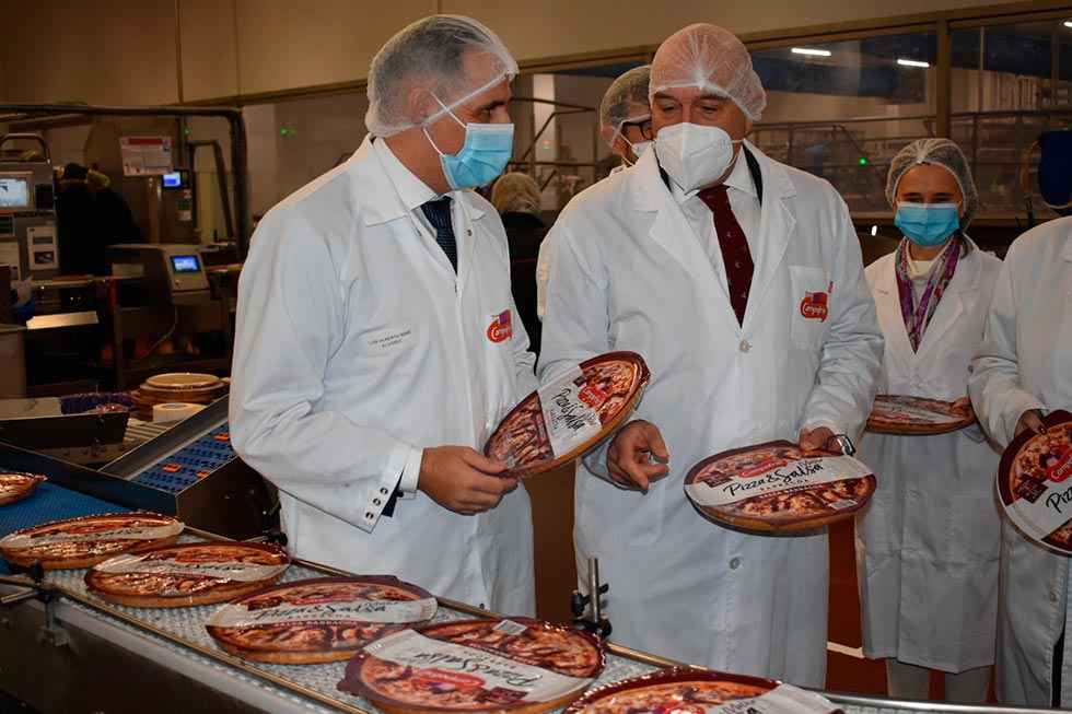 Carnero anuncia en Campofrío ayudas para agroalimentación Carnero anuncia en Campofrío ayudas para agroalimentación