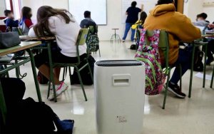 Moción para instalar filtros HEPA en los colegios