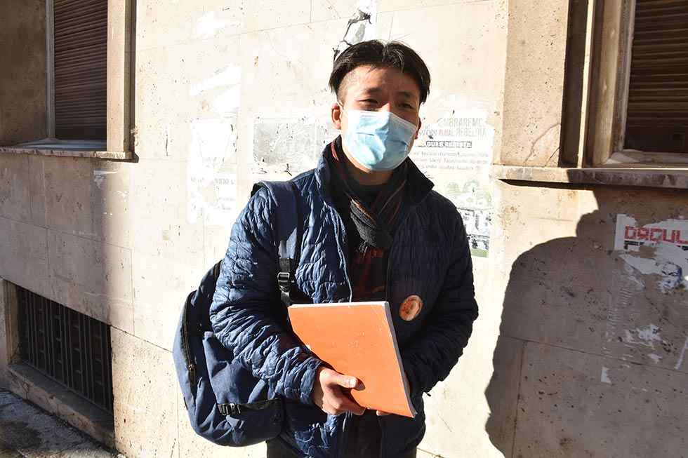 El hombre que desafia al Duero helado