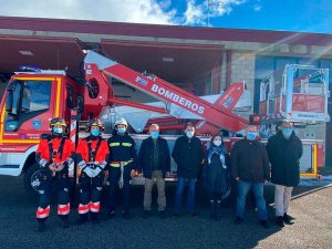 Segundo vehículo para trabajos en altura de bomberos 