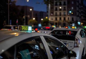 FACUA: el servicio de taxi, entre los 10 más caros