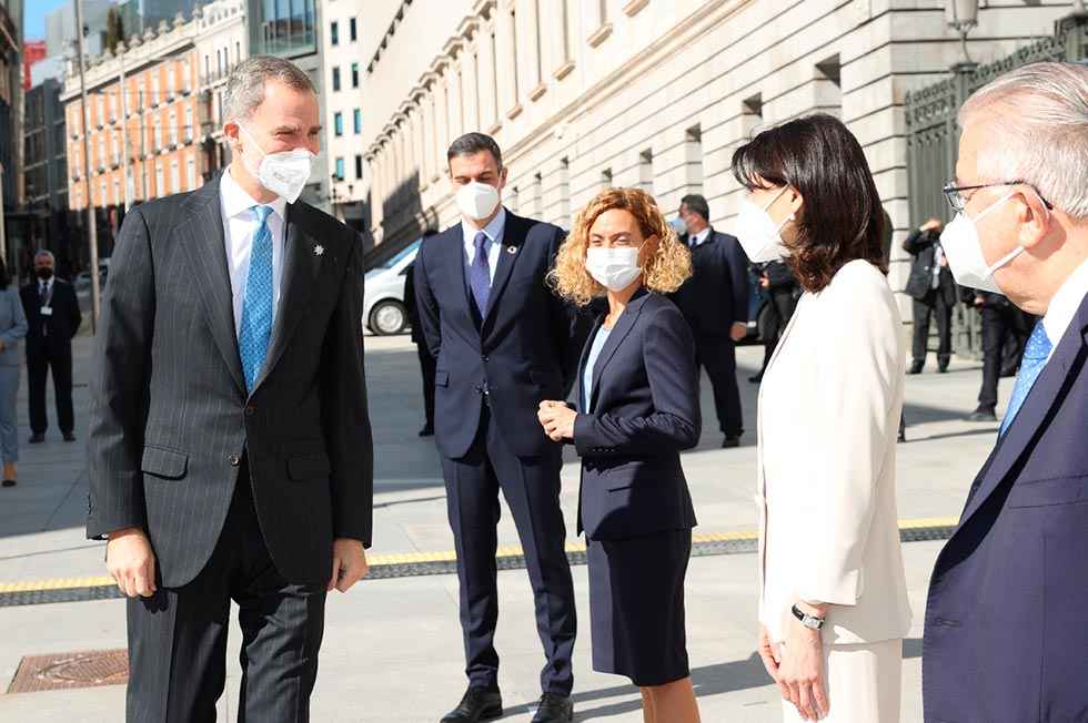 Felipe VI resalta su compromiso firme con Constitución