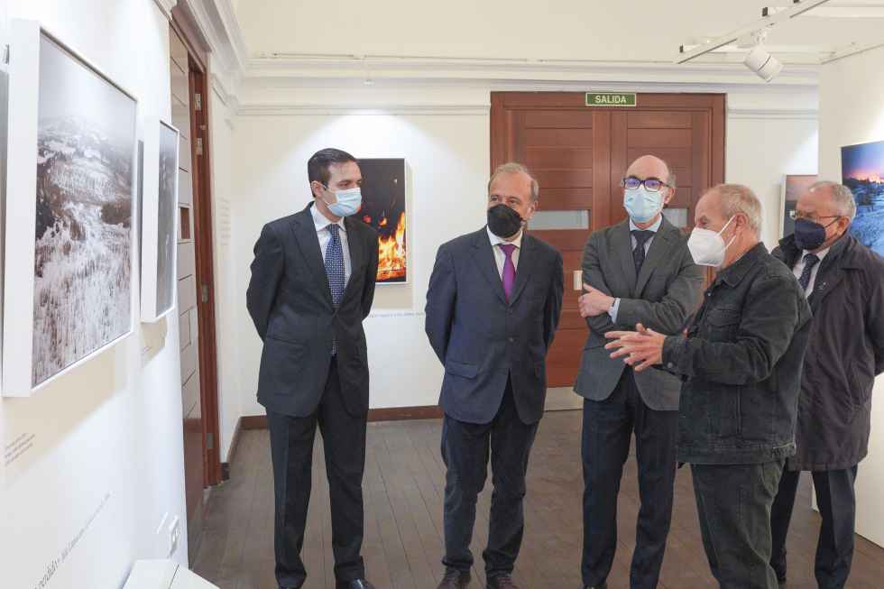 Un viaje fotográfico por la España interior Un viaje fotográfico por la España interior