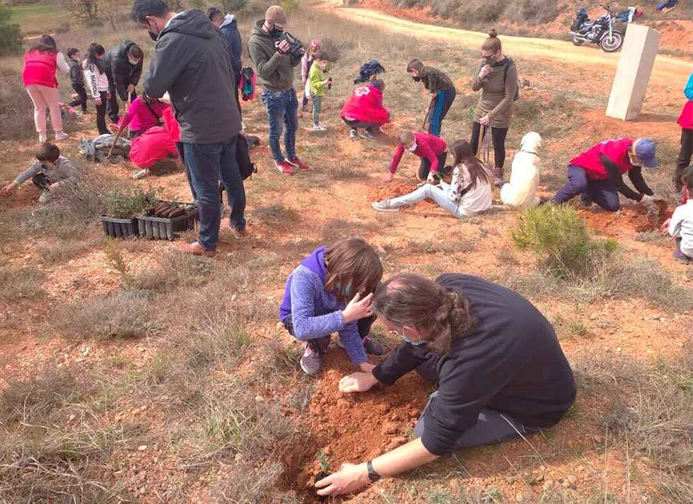 Plantación simbólica en el año de la pandemia Plantación simbólica en el año de la pandemia