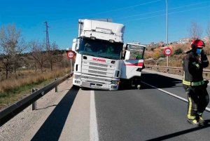 Accidente de camión a la entrada de Soria