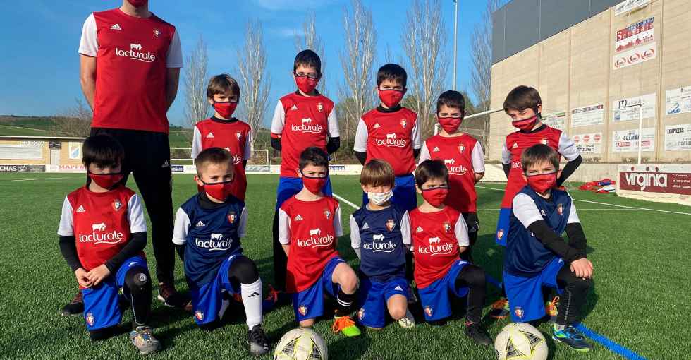 Charla informativa de la Escuela de Fútbol de Osasuna Charla informativa de la Escuela de Fútbol de Osasuna