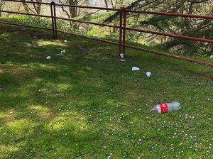 Las huellas del "botellón" en el Castillo