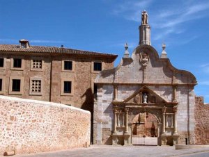 Patrimonio autoriza sustituir aceras en Santa María de Huerta