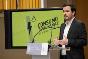 Garzón revisará legislación de bebidas energéticas