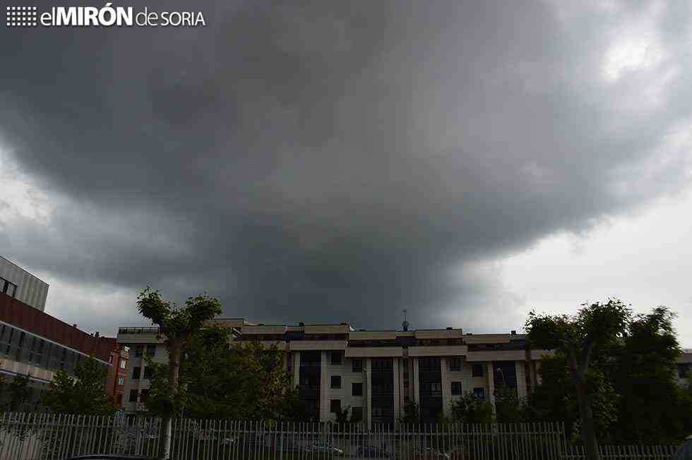 Lluvías fuertes, granizadas y rachas de viento