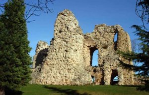 Licitada restauración de muralla del castillo